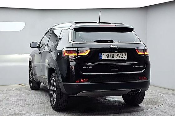 Jeep Compass 2.4 Limitied AWD — пробег 37 437 км — фото 2 из 5