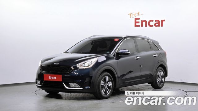 Kia Niro Luxury — пробег 178 138 км — фото 1 из 5