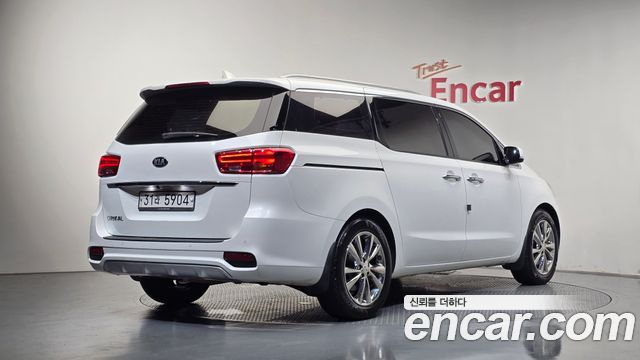 Kia Carnival из Кореи Encar