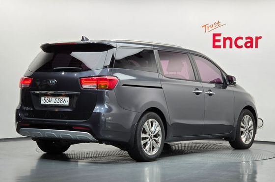 Kia Carnival 9-seater Prestige — пробег 57 308 км — фото 2 из 5