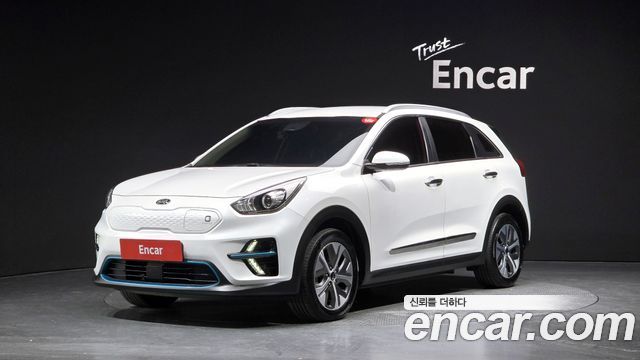 Kia Niro Prestige — пробег 191 542 км — фото 1 из 5
