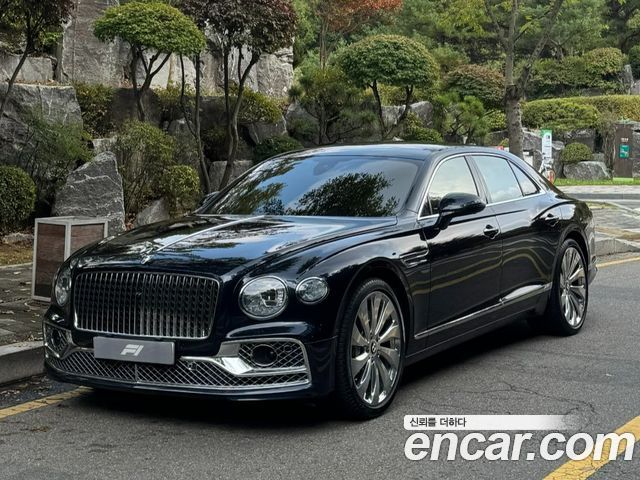 Bentley Flying Spur 4.0 — пробег 30 000 км — фото 1 из 5
