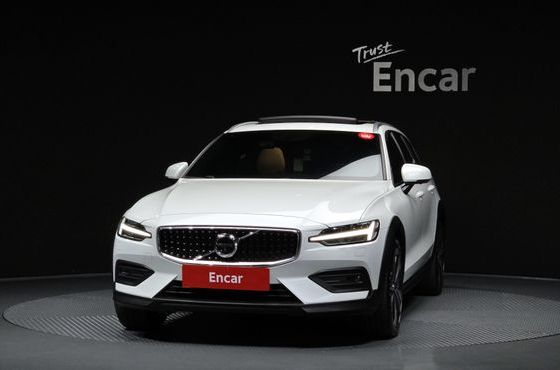 Volvo V60 B5 AWD — пробег 18 158 км — фото 3 из 5
