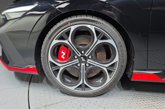 Hyundai AVANTE 2.0 N — пробег 37 км — фото 5 из 5