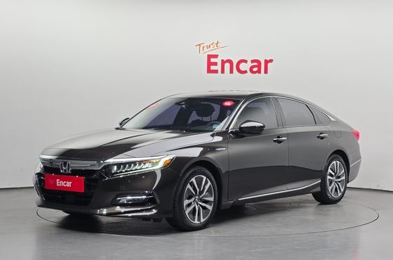 Honda Accord 2.0 Hybrid Touring — пробег 74 306 км — фото 1 из 5
