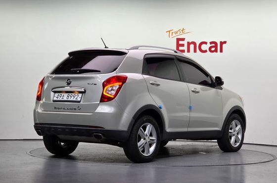 Ssangyong KORANDO 2.0 CVT 2WD Deluxe — пробег 184 596 км — фото 2 из 5