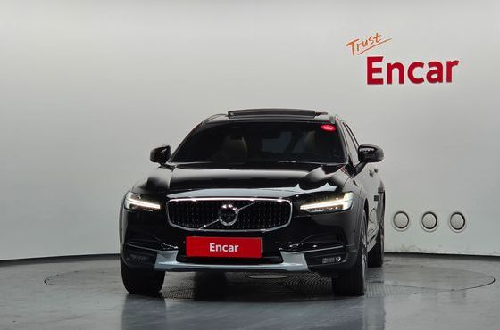 Volvo V90 D5 PRO AWD — пробег 34 537 км — фото 3 из 5