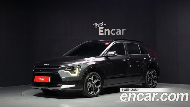 Kia Niro Signature — пробег 60 697 км — фото 1 из 5