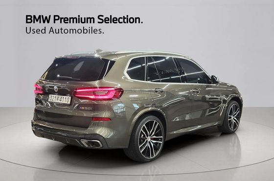 BMW X5 M50i — пробег 49 042 км — фото 2 из 5