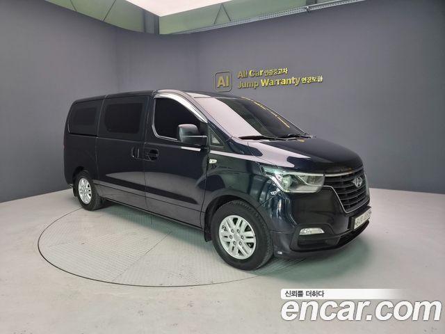 Hyundai Starex Van 3-Seater Smart — пробег 121 379 км — фото 3 из 5