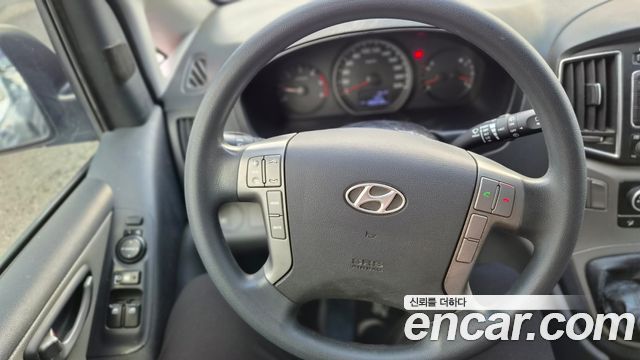 Hyundai Starex 3-Seater VAN Smart Special — пробег 186 600 км — фото 5 из 5