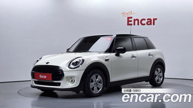 Mini Cooper 5Door Standard 3rd — пробег 38 930 км — фото 1 из 5