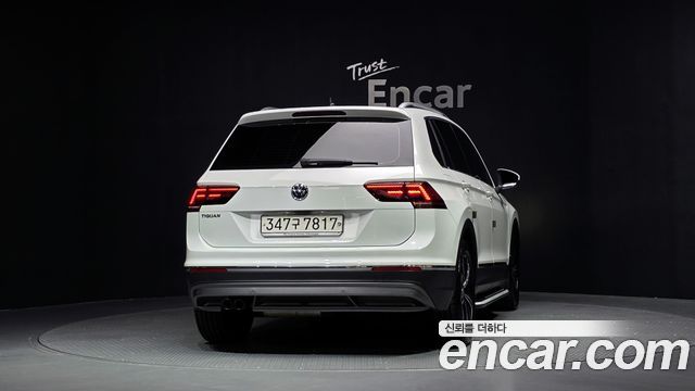 Volkswagen Tiguan 2.0 TDI Prestige — пробег 49 805 км — фото 4 из 5
