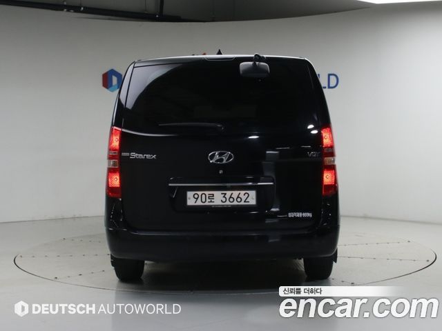 Hyundai Starex Van 3-Seater Smart — пробег 280 000 км — фото 4 из 5