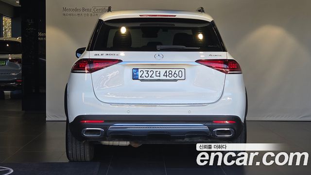 Mercedes-Benz GLE-Class GLE300d 4MATIC — пробег 136 768 км — фото 4 из 5