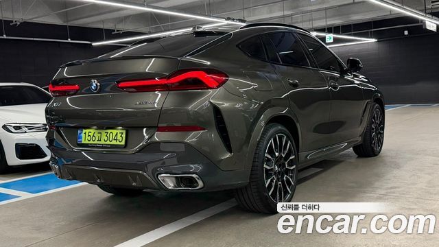 BMW X6 xDrive40i M Sport — пробег 7 685 км — фото 2 из 5