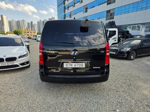 Hyundai Starex 3-Seater VAN Smart Special — пробег 51 955 км — фото 3 из 5