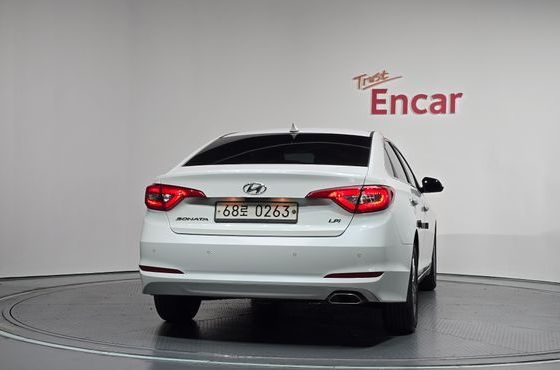 Hyundai Sonata LPI Premium — пробег 128 408 км — фото 4 из 5