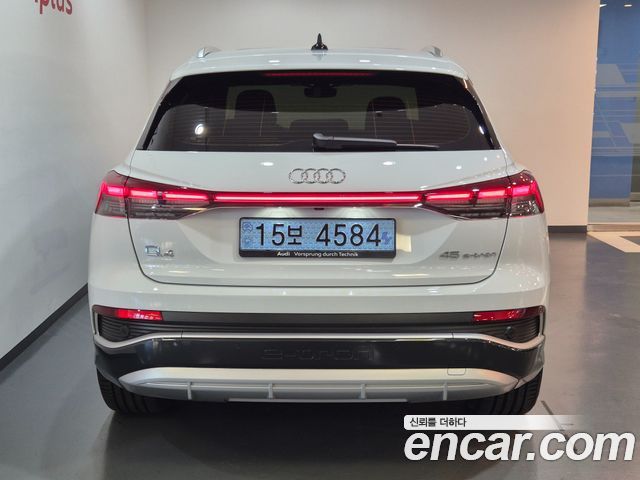 Audi Q4 e-tron 45 Premium — пробег 907 км — фото 4 из 5