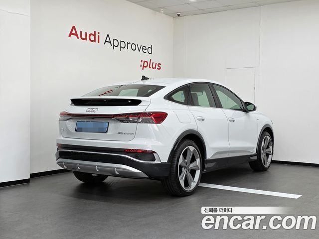 Audi Q4 e-tron 45 Premium Sportback — пробег 2 378 км — фото 2 из 5