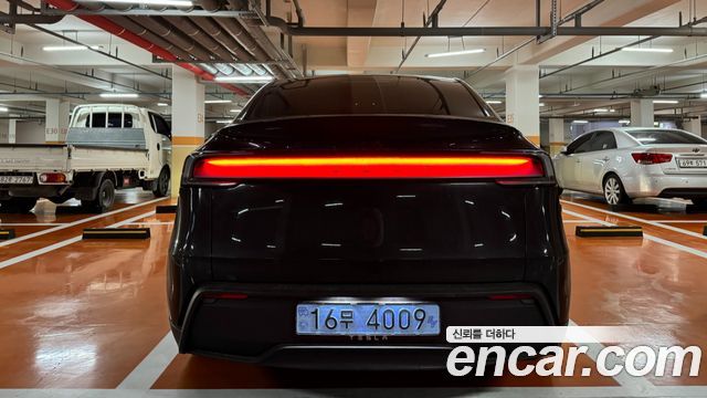 Tesla Model Y Premium RWD — пробег 2 000 км — фото 5 из 5