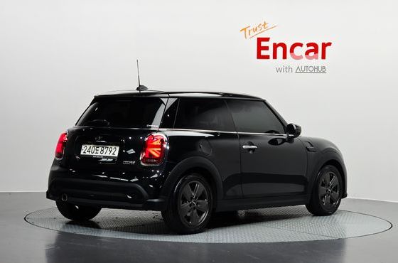 Mini Cooper Classic Third Generation — пробег 29 355 км — фото 2 из 5