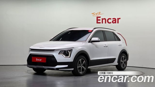 Kia Niro Prestige — пробег 33 338 км — фото 1 из 5