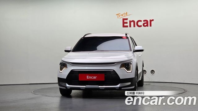 Kia Niro Prestige — пробег 33 338 км — фото 3 из 5