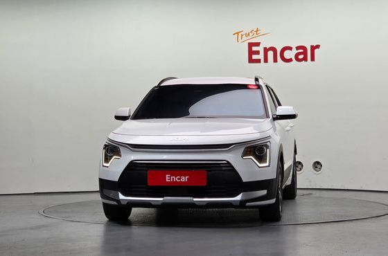 Kia Niro Prestige — пробег 33 338 км — фото 3 из 5