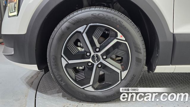 Kia Niro Prestige — пробег 33 338 км — фото 5 из 5