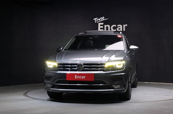 Volkswagen Tiguan 2.0 TDI Prestige — пробег 123 921 км — фото 3 из 5