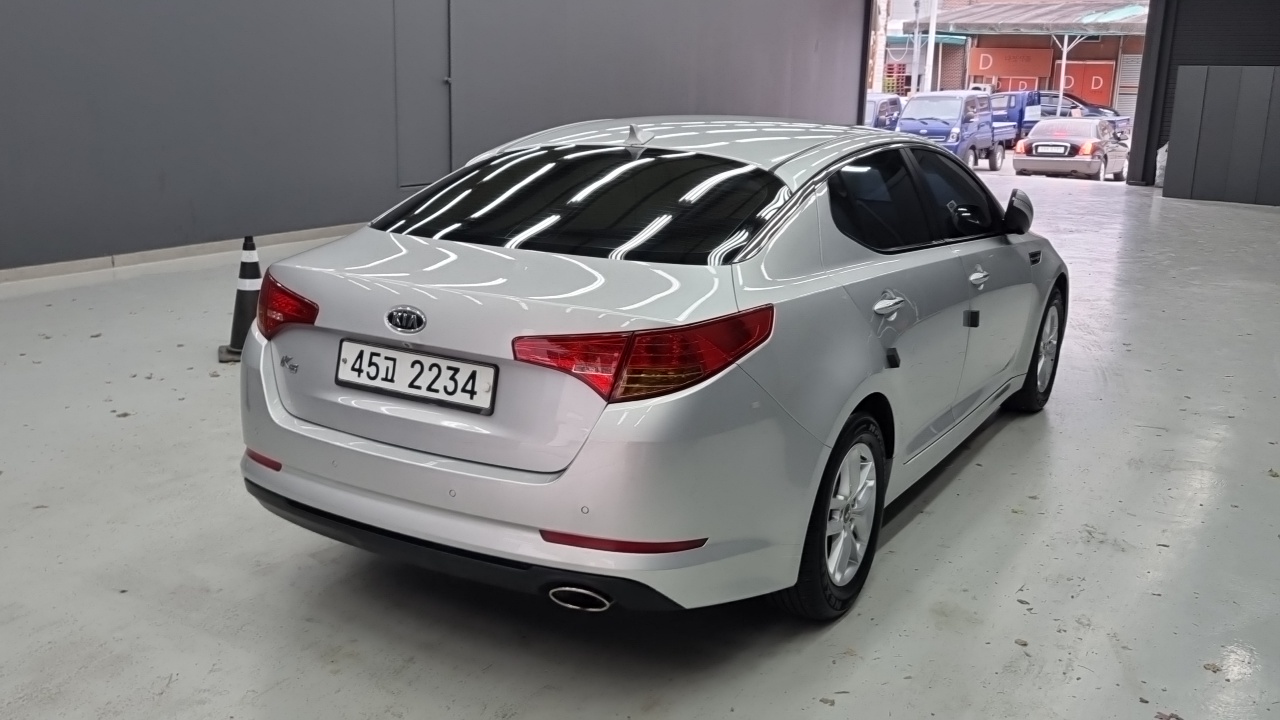 Kia K5 LPI Luxury — пробег 174 800 км — фото 2 из 5
