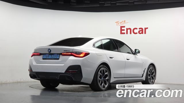BMW i4 eDrive40 M Sports Pro — пробег 18 266 км — фото 2 из 5