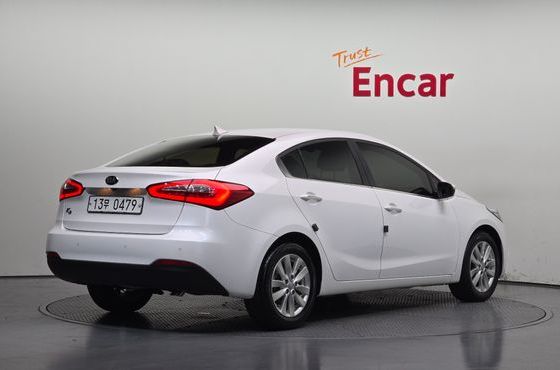 Kia K3 Luxury — пробег 4 836 км — фото 2 из 5