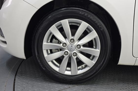 Kia K3 Luxury — пробег 4 836 км — фото 5 из 5