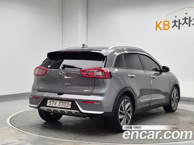 Kia Niro Noblesse — пробег 147 000 км — фото 3 из 5