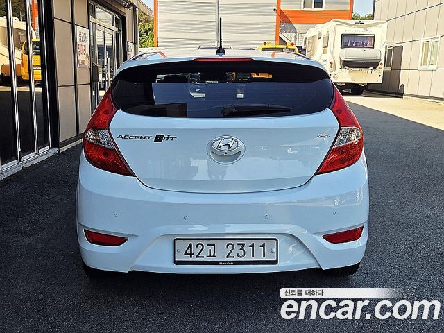Hyundai Accent WIT 1.6 GDI Top — пробег 100 027 км — фото 4 из 5