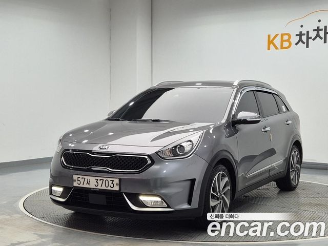 Kia Niro Noblesse — пробег 147 000 км — фото 2 из 5
