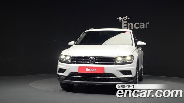 Volkswagen Tiguan 2.0 TDI Premium — пробег 129 306 км — фото 3 из 5