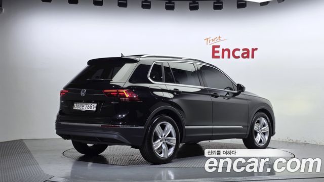 Volkswagen Tiguan 2.0 TDI 4Motion Prestige — пробег 98 678 км — фото 2 из 5