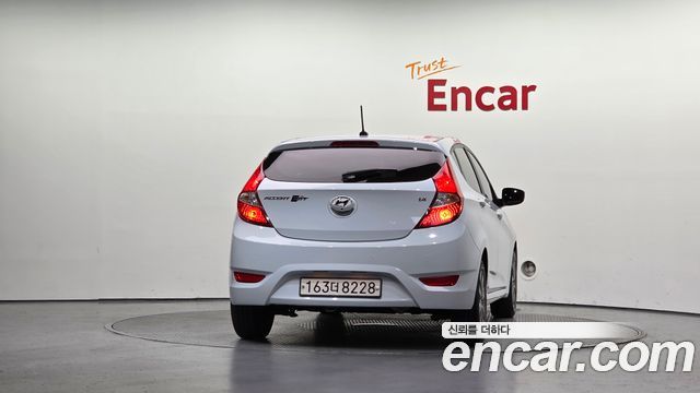 Hyundai Accent WIT 1.4 VVT Modern — пробег 103 252 км — фото 4 из 5