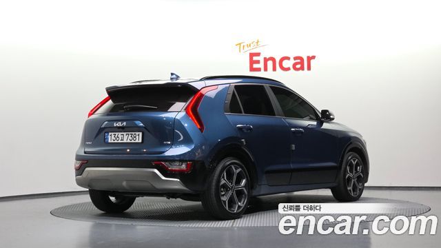 Kia Niro Signature — пробег 37 430 км — фото 2 из 5