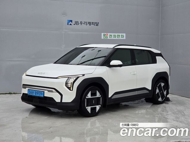 Kia EV3 Long Range 2WD Earth — пробег 25 497 км — фото 1 из 5
