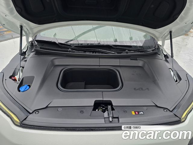 Kia EV3 Long Range 2WD Earth — пробег 25 497 км — фото 5 из 5