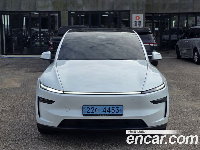 Tesla Model Y Premium RWD — пробег 500 км — фото 1 из 5