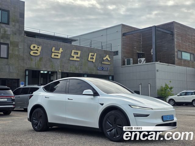 Tesla Model Y Premium RWD — пробег 500 км — фото 3 из 5