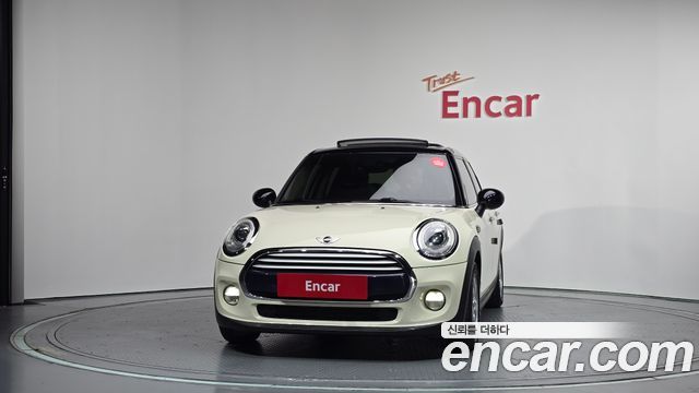 Mini Cooper 5Door Mid 3rd — пробег 87 617 км — фото 3 из 5