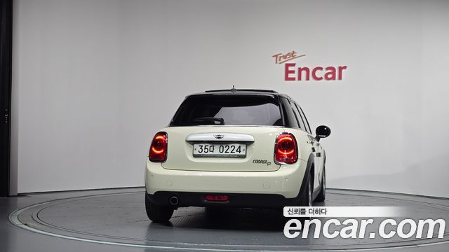 Mini Cooper 5Door Mid 3rd — пробег 87 617 км — фото 4 из 5