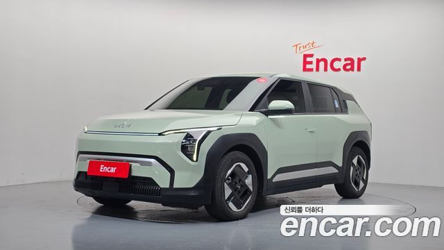 Kia EV3 Standard 2WD Air — пробег 40 036 км — фото 1 из 5