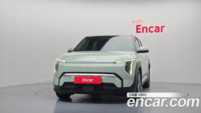 Kia EV3 Standard 2WD Air — пробег 40 036 км — фото 3 из 5